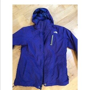 Women’s north face ski jacket.